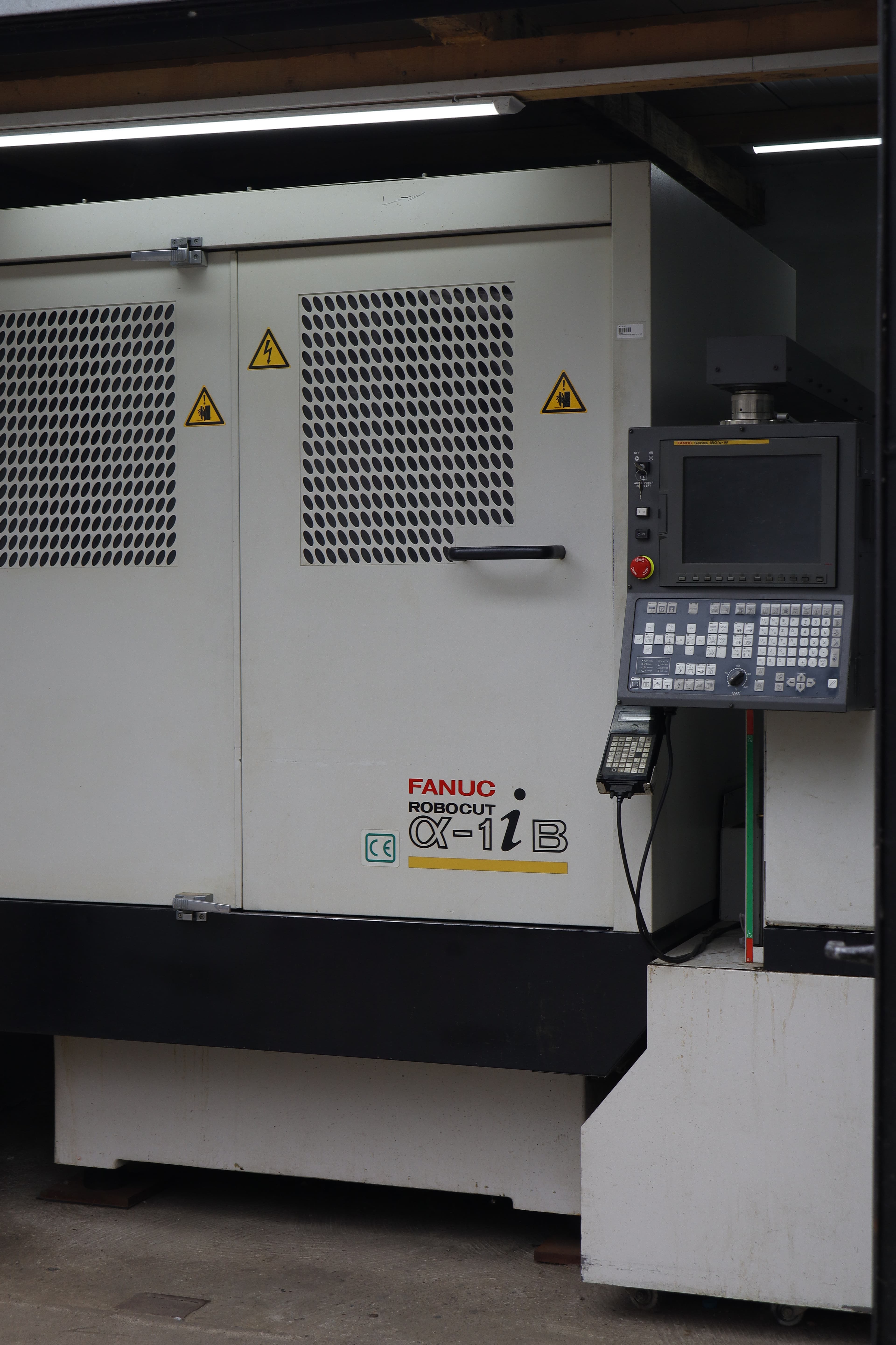 Fanuc Robocut α-1iB